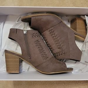 Vitalize by Ortholite heeled shoe